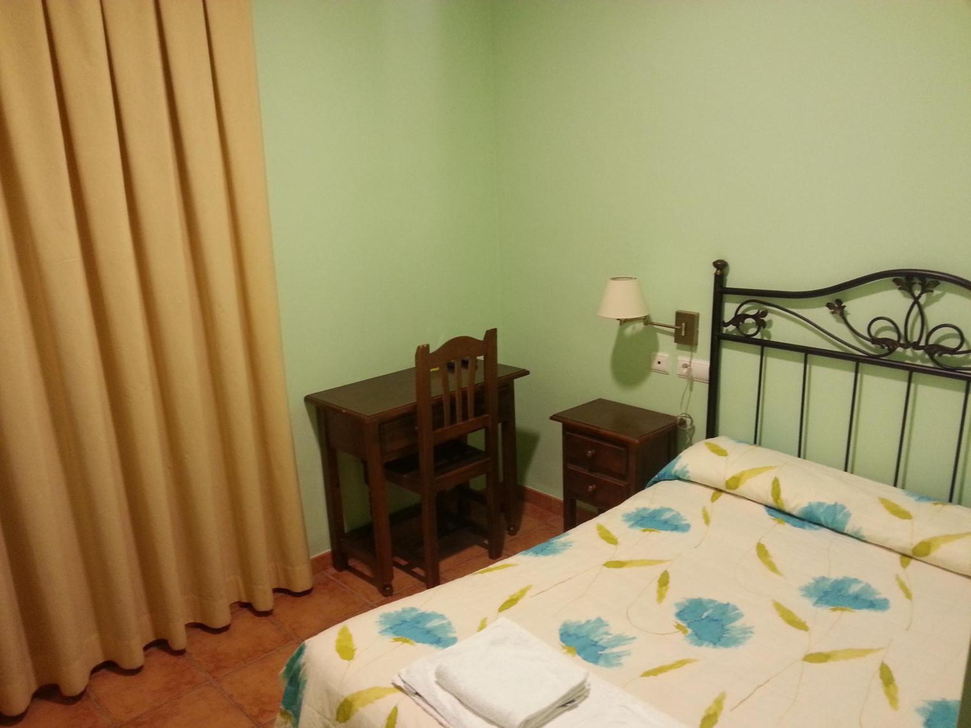 Hostal Las Tres Jotas Alcaracejos Zimmer foto