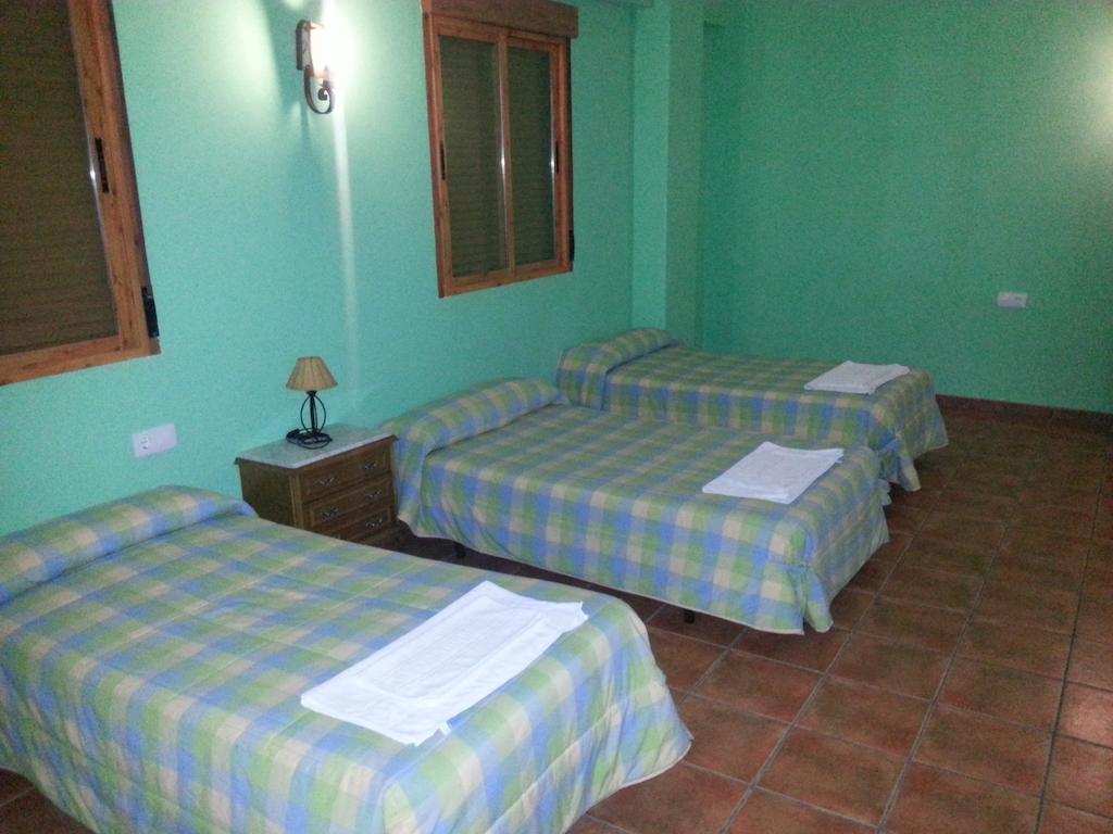 Hostal Las Tres Jotas Alcaracejos Zimmer foto