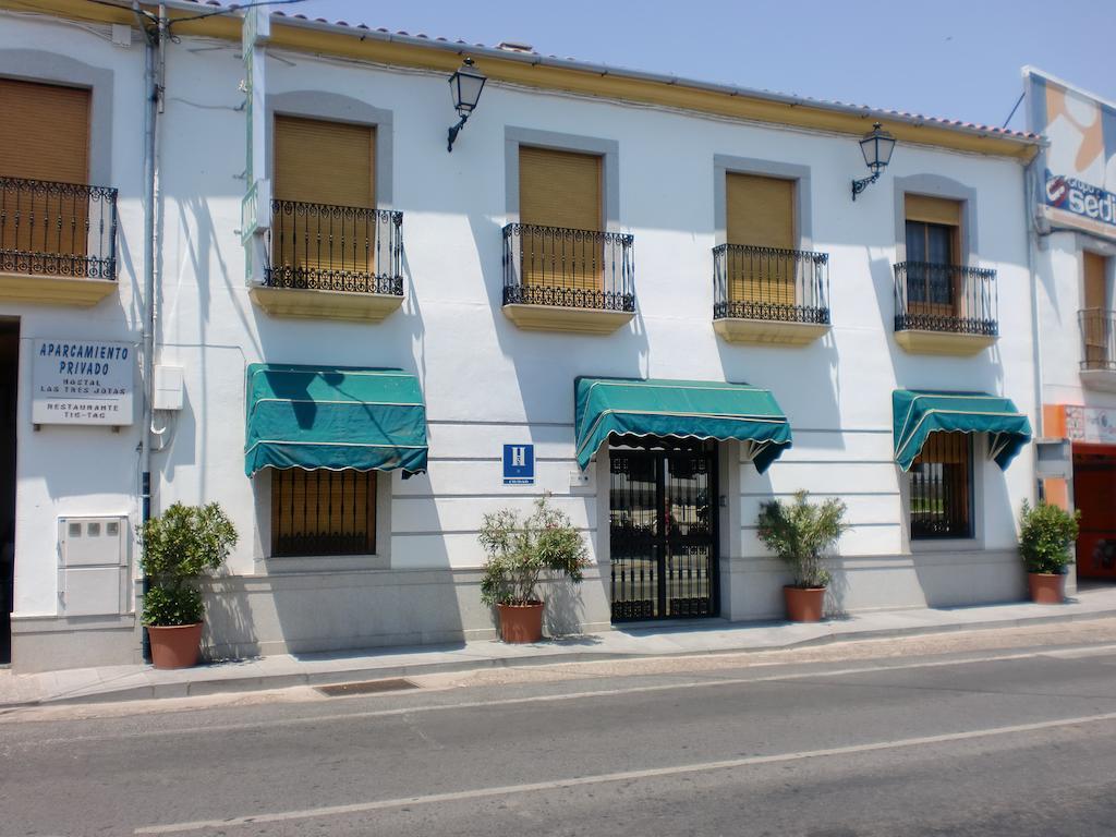 Hostal Las Tres Jotas Alcaracejos Exterior foto