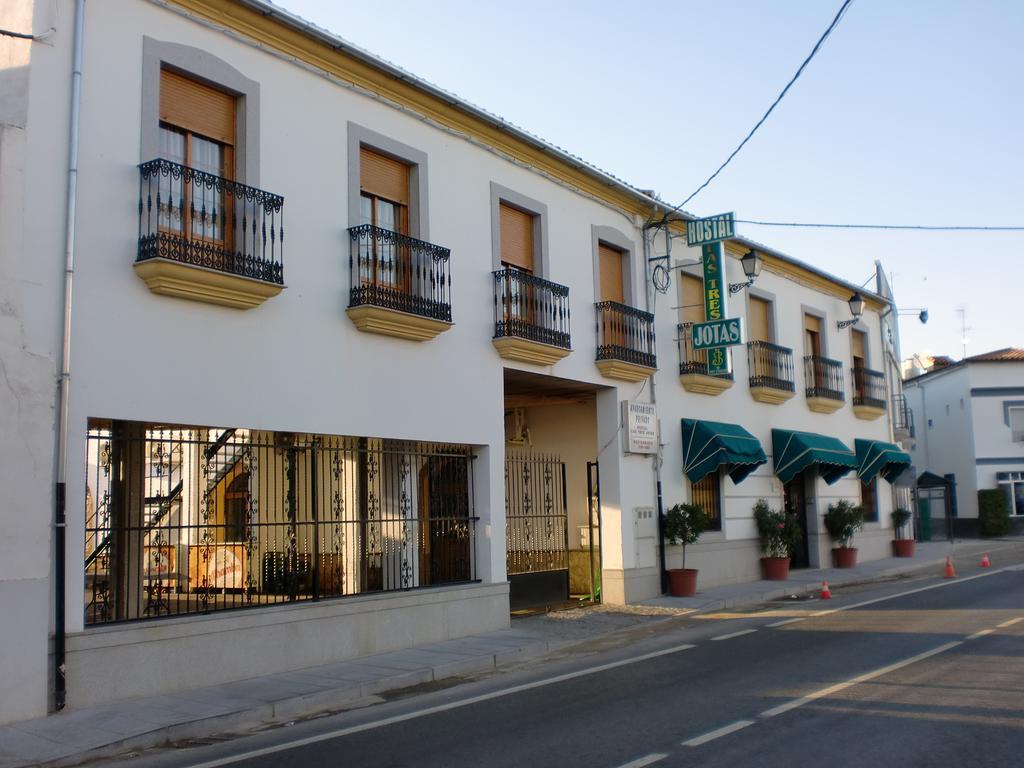 Hostal Las Tres Jotas Alcaracejos Exterior foto