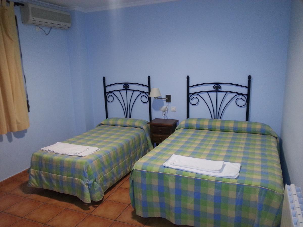 Hostal Las Tres Jotas Alcaracejos Zimmer foto
