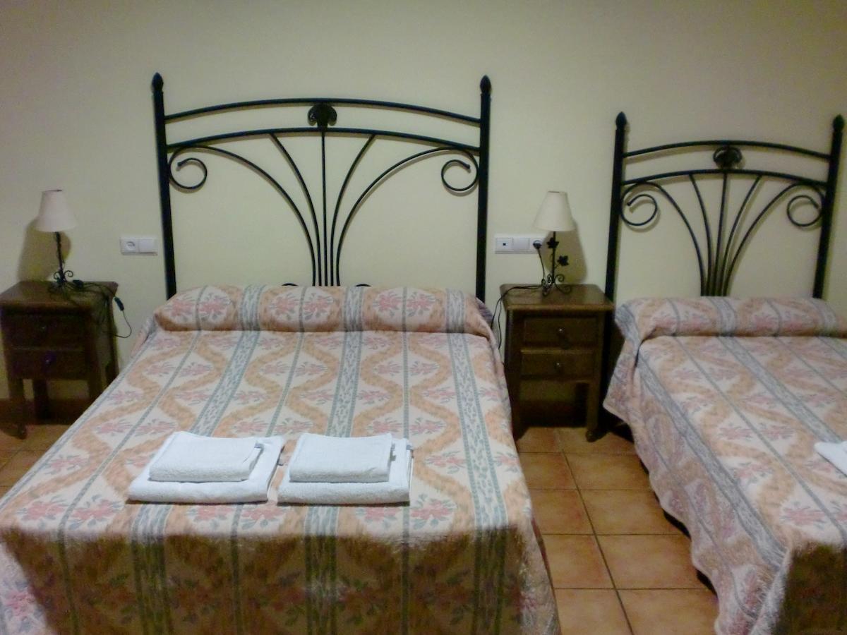 Hostal Las Tres Jotas Alcaracejos Zimmer foto